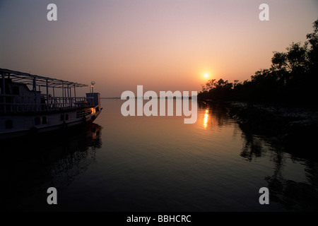 Indien, Westbengalen, Sunderbans, Ganges Delta, Sonnenuntergang Stockfoto