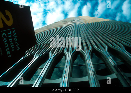 Aufgenommen am 16. August 2001 dominiert weniger als ein Monat vor den Terror-Anschlägen auf uns World Trade Center 2 die Skyline der Stockfoto