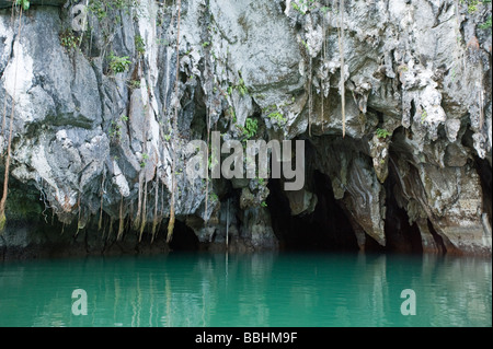 Eingang zur Höhle in Puerto Princesa Subterranean River National Park auf Palawan Philippinen Stockfoto