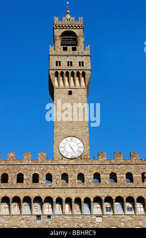 Berühmte Uhr Turm von Pallazzo Vecchio oder Palazzo Vecchio auf der Piazza della Signoria, Florenz, Italien Stockfoto