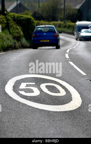 50 km/h Höchstgeschwindigkeit Zeichen, UK Stockfoto