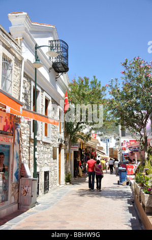 Straßenszene auf dem Basar, Bodrum, Provinz Mugla, Republik Türkiye Stockfoto