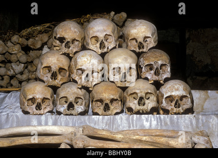 Schädel der verstorbenen Mönche in das Kloster der Heiligen Dreifaltigkeit in der Meteora in der Nähe von Städten Kalambaka und Kastraki in Griechenland Stockfoto