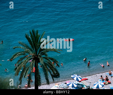 Blick auf den Strand schöne Süden von Frankreich EU FR FRA Frankreich Provence Alpes Côte d Azur Département Alpes Maritimes schöne Aussicht von der Stockfoto