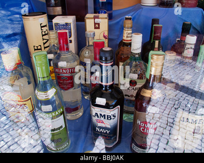 Alkohol auf dem display Stockfoto