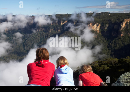 Blick vom Kings Tableland über den Wolken in Jamison Valley Blue Mountains New South Wales Australien Stockfoto