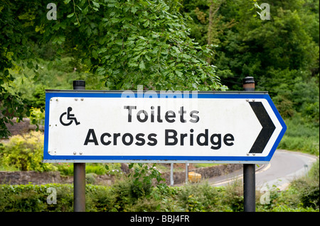 "Toiletten Brücke" Zeichen Stockfoto