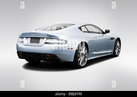 2009 Aston Martin DBS in Silber - hintere Winkel Ansicht Stockfoto