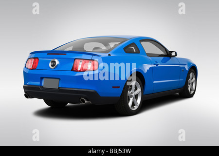 2010 Ford Mustang GT Premium blau - Winkel Rückansicht Stockfoto