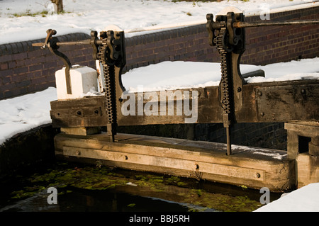 eine Sperre auf einem Kanal in Black Country in dudley Stockfoto