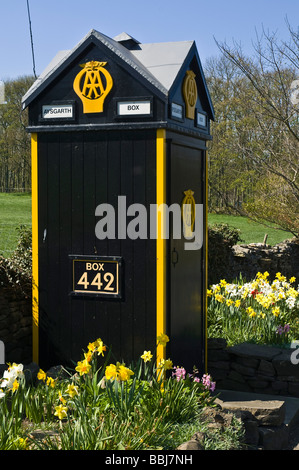 dh AA-Telefon Box ROAD UK Rettungsdienst Pannenfall am Straßenrand Telefonbox Aysgarth Wensleydale Notdienste Stockfoto