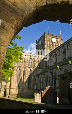 Dh HEXHAM NORTHUMBRIA Hexham Abbey Kathedrale Kirche Clock Tower englischer Gotik Northumberland, Großbritannien Stockfoto