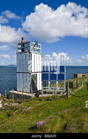 dh SOLAR UK Seeschifffahrt Leuchtfeuer und Sonnenkollektoren angetrieben Energie Marine Lichter pv-Panel Stockfoto