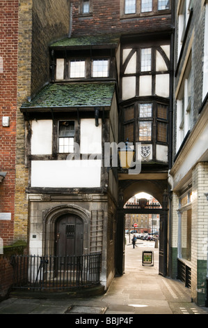 Torhaus, St Bartholomew the Great, Smithfield, London, England Stockfoto