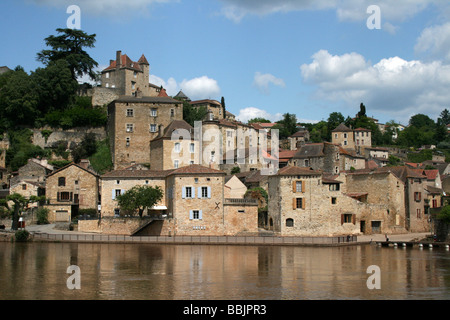 Puy L'Eveque mittelalterliche Stadt neben dem Fluss Lot, Frankreich Stockfoto