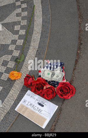 John Lennon Denkmal Erdbeere Felder Central Park New York NY USA Stockfoto