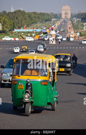 Rikscha vor India Gate in Delhi Indien Stockfoto