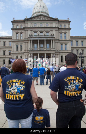 Lansing Michigan Gewerkschaftsmitglieder marschieren und Rallye für Jobs an der Michigan State capitol Stockfoto