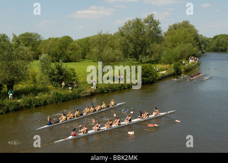 Oxford University Ruder Clubs Achter Woche Rowing Races the River ISIS tatsächlich River Thames in Oxford Oxfordshire 2009 2000s HOMER SYKES Stockfoto