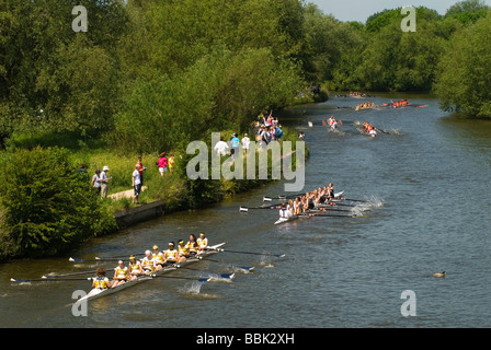 Oxford University Rowing Clubs Achter Woche Ruderrennen auf dem River Isis tatsächlich River Thames in Oxford Oxfordshire 2009 2000s HOMER SYKES Stockfoto