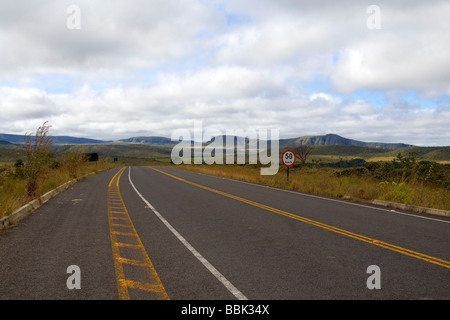 Straße von Povoado de São Jorge (Saint George Village), Alto Paraiso Goiás Brasilien Südamerika Stockfoto