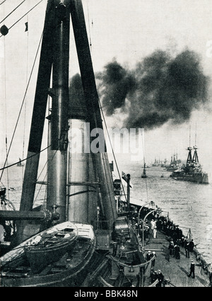 Dreadnoughts. Vom Deck der H M S Superb aus gesehen mit schwereren Schiffen in der Home Fleet während der Manöver auf Spithead 1914 Stockfoto