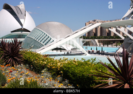 Entworfen von Santiago Calatrava Valencias ist Stadt der Künste und Wissenschaften eine beeindruckende Sammlung moderner Architektur. Stockfoto