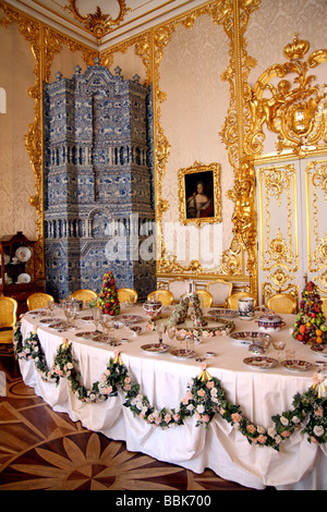 Banketttisch im Speisesaal Puschkin Palast Russland Stockfoto