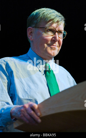 Alan Bennett Tagebuchschreiberin Dramatiker Autor Schriftsteller Schauspieler abgebildet bei The Guardian Hay Festival 2009 Hay on Wye Wales UK Stockfoto