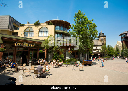 Straßencafés in Whistler Village Stockfoto