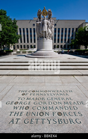 Statue George Gordon Meade vor The E. Barrett Prettyman Federal Courthouse Gebäude, Washington DC, USA Stockfoto