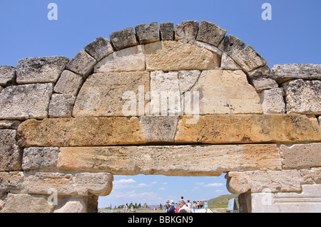 Eingangstor, Hierapolis, Provinz Denizli, Republik Türkiye Stockfoto