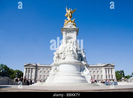 Queen Victoria Memorial Buckingham Palace Mall London England Stockfoto