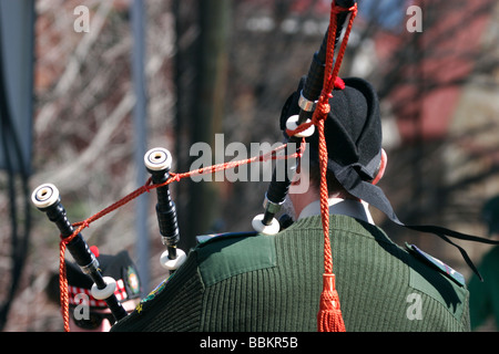 Virginia Scots Guards Pfeifen und Trommeln Band spielt auf Irish Folk Festival in Richmond, Virginia Stockfoto