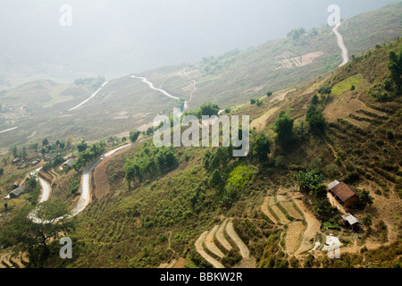 Anzeigen der Route 4C zwischen Bac Summe und Thon Trung in Ha Giang Provinz, Nord-Vietnam Stockfoto