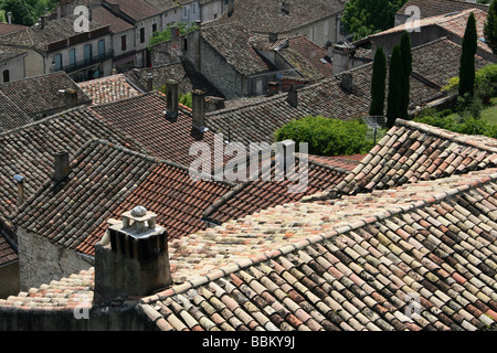 Blick über die gefliesten Dächer In Lauzerte, Tarn-et-Garonne, Midi-Pyrénées, Frankreich Stockfoto