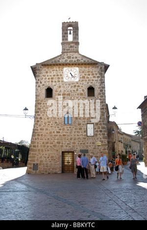 Main-Piazza in Sovana eine etruskische Siedlung und wichtige Stadt im Mittelalter und Geburtsort von Papst Gregory VII Stockfoto