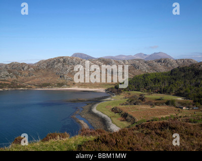 Gruinard Bay und Strand, Wester Ross, mit einem teallach im Abstand, North West Highland Schottland an der Nordküste 500 route Stockfoto