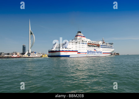 Bittany Fähre verlässt Portsmouth harbour Stockfoto