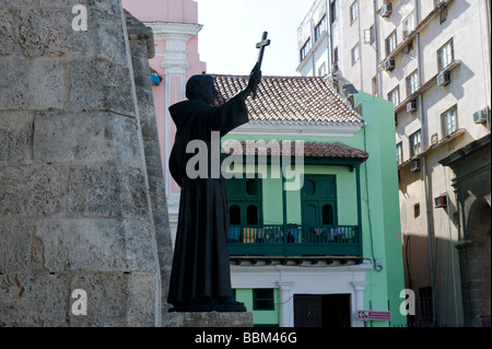 Statue von Str. Francis von Assisi mit einem kleinen Jungen Stockfoto