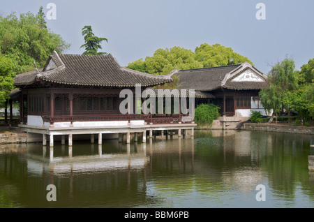 Quanfu buddhistischer Tempel in der Song-Dynastie gebaut und See, umgeben von Gärten Zhouzhuang Nanhu Jiangsu China Stockfoto