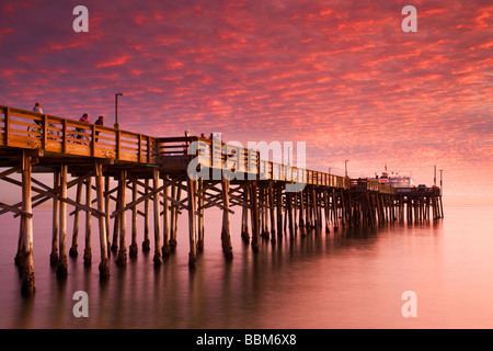 Sonnenuntergang im Balboa Pier Newport Beach Orange County California Stockfoto