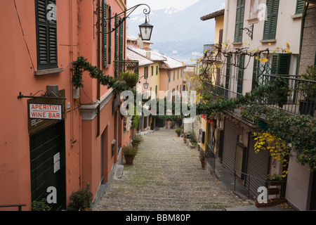 Weihnachten dekoriert Salita Serbelloni Straße im Bellagio am Comer See, Lombardei, Italien Stockfoto