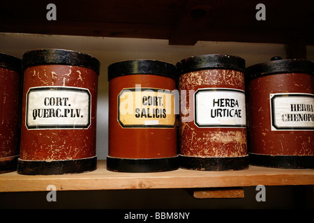 Innen alte Apotheke Stockfoto