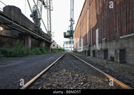 Stillgelegte Schiene im Hafen von Deutz Stockfoto