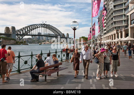 New South Wales in Australien. Eine attraktive Fußgängerzone, die entlang der Ostseite des Circular Quay Stockfoto