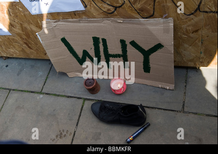 In Erinnerung an Ian Tomlinson, der während einer Protestaktion vor dem G20-Gipfel in London gestorben Schrein Stockfoto