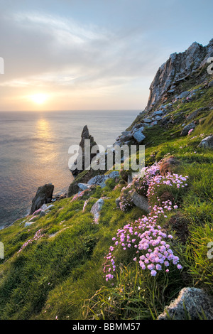 Bosigran Cliff an der kornischen Küste bei Sonnenuntergang, England, Großbritannien Stockfoto