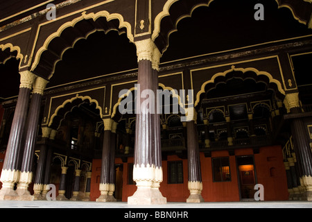 Die hölzerne Bögen des Tipu Sultans Sommerpalast in Bangalore, Indien. Stockfoto