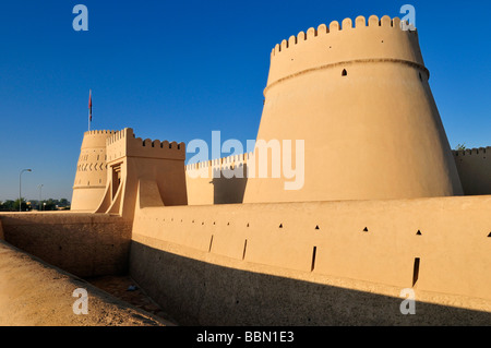 Historischen Adobe Festung Al Khandaq Fort oder Burg, Buraimi, Al Dhahirah Region, Sultanat Oman, Saudi-Arabien, Mittlerer Osten Stockfoto